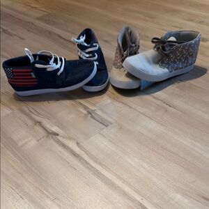 Keep 2 pair men’s 10.5 casual shoes